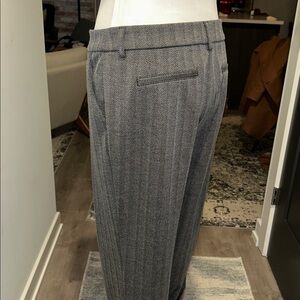 Simply Vera wang size 10 slim straight fall winter Gray Herringbone Trousers